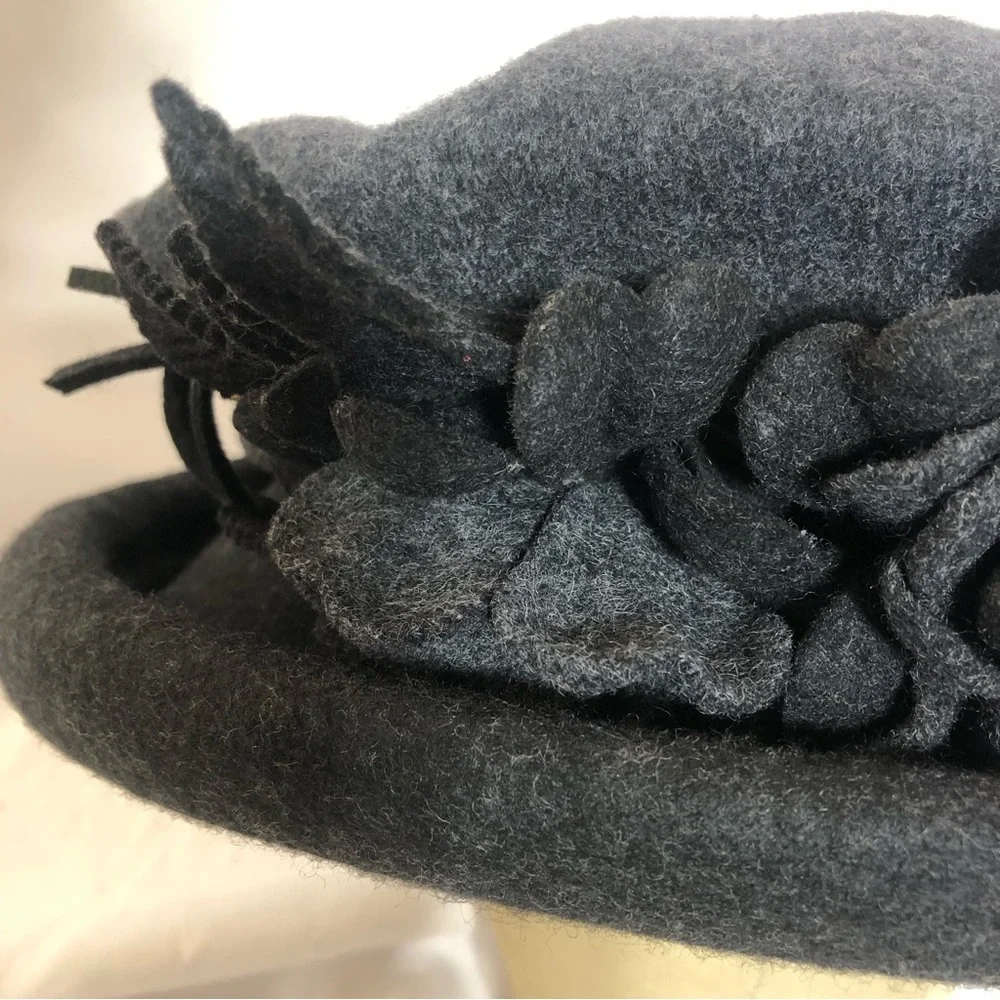 Hat - Picture 5 of 6